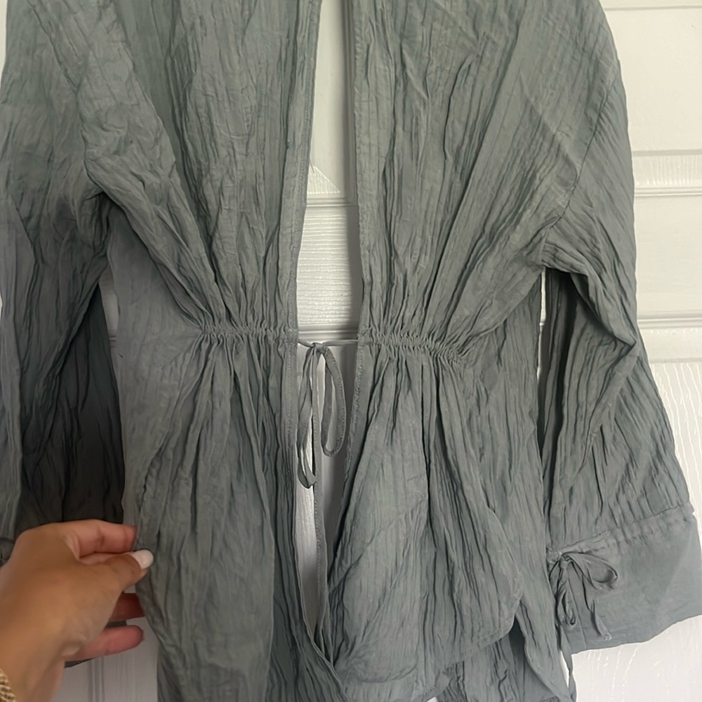 Zara. Sage green. Crinkly gauze button down. With open back & tie. Size XS.
